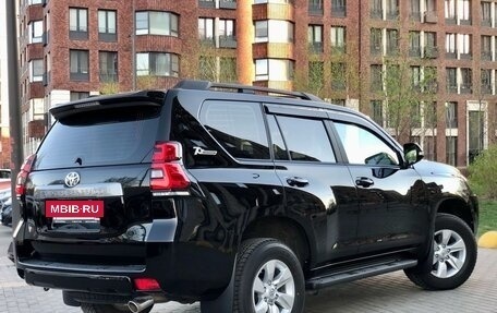 Toyota Land Cruiser Prado 150 рестайлинг 2, 2022 год, 6 849 000 рублей, 9 фотография