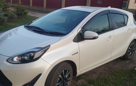 Toyota Aqua I, 2018 год, 1 380 000 рублей, 4 фотография