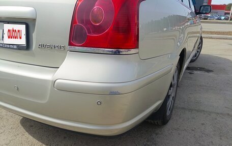 Toyota Avensis III рестайлинг, 2004 год, 800 000 рублей, 15 фотография