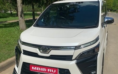 Toyota Voxy III, 2019 год, 2 880 000 рублей, 1 фотография