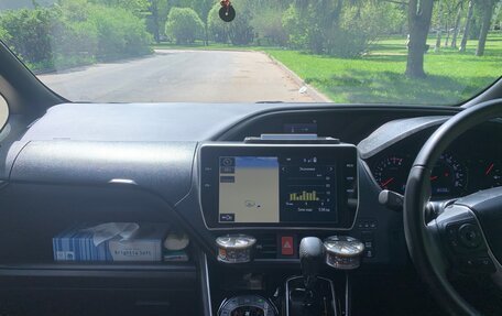 Toyota Voxy III, 2019 год, 2 880 000 рублей, 4 фотография