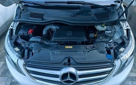 Mercedes-Benz V-Класс, 2016 год, 3 999 999 рублей, 11 фотография