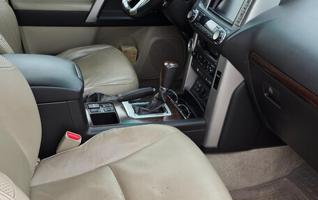 Toyota Land Cruiser Prado 150 рестайлинг 2, 2010 год, 3 153 000 рублей, 10 фотография
