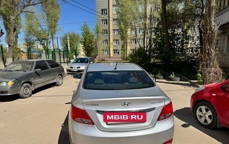 Hyundai Solaris II рестайлинг, 2015 год, 1 200 000 рублей, 3 фотография