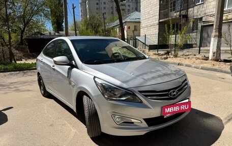 Hyundai Solaris II рестайлинг, 2015 год, 1 200 000 рублей, 5 фотография
