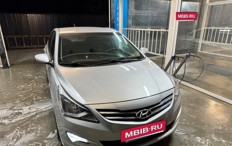 Hyundai Solaris II рестайлинг, 2015 год, 1 200 000 рублей, 7 фотография
