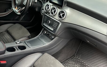 Mercedes-Benz CLA, 2017 год, 3 100 000 рублей, 14 фотография