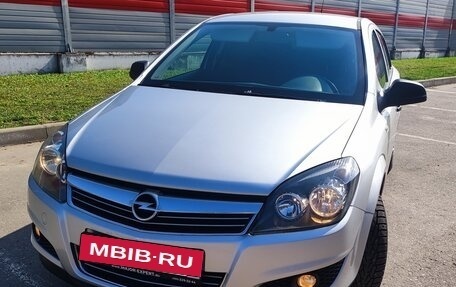 Opel Astra H, 2012 год, 730 000 рублей, 1 фотография