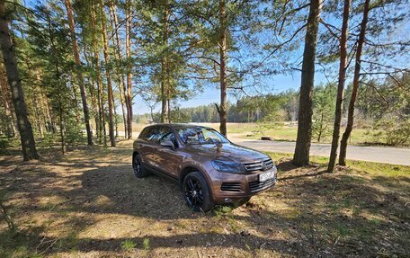 Volkswagen Touareg III, 2011 год, 2 300 000 рублей, 1 фотография