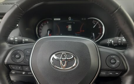 Toyota RAV4, 2021 год, 3 350 000 рублей, 8 фотография