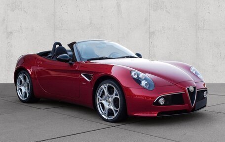 Alfa Romeo 8C Competizione, 2010 год, 30 500 000 рублей, 12 фотография