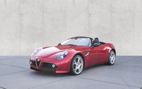 Alfa Romeo 8C Competizione, 2010 год, 30 500 000 рублей, 15 фотография