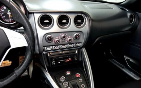 Alfa Romeo 8C Competizione, 2010 год, 30 500 000 рублей, 23 фотография