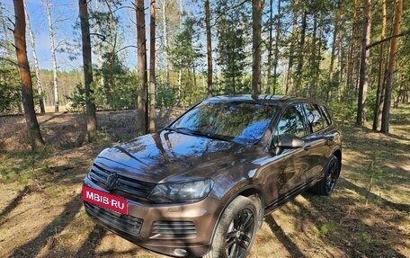 Volkswagen Touareg III, 2011 год, 2 300 000 рублей, 3 фотография