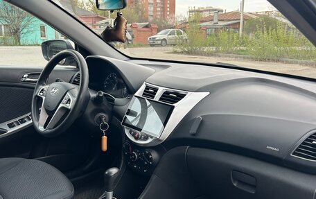 Hyundai Solaris II рестайлинг, 2011 год, 780 000 рублей, 8 фотография