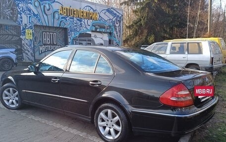 Mercedes-Benz E-Класс, 2006 год, 900 000 рублей, 4 фотография