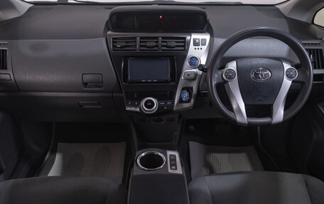 Toyota Prius Alpha I (ZVW40/41), 2014 год, 1 499 000 рублей, 10 фотография
