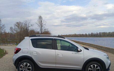 Renault Sandero II рестайлинг, 2019 год, 1 350 000 рублей, 3 фотография