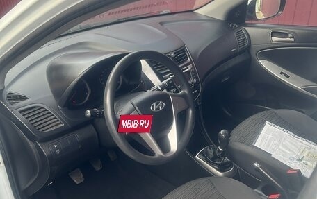 Hyundai Solaris II рестайлинг, 2014 год, 680 000 рублей, 12 фотография