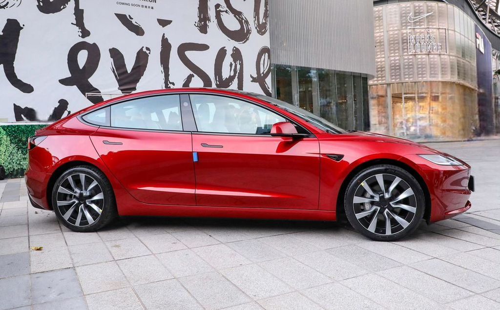 Tesla Model 3, 2025 год, 5 323 000 рублей, 6 фотография