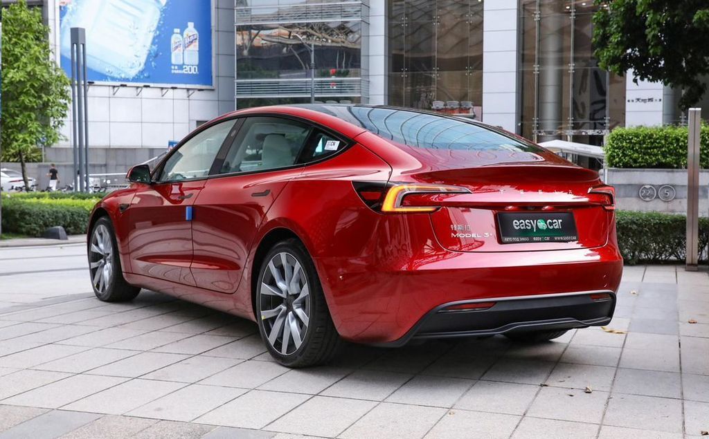 Tesla Model 3, 2025 год, 5 323 000 рублей, 4 фотография