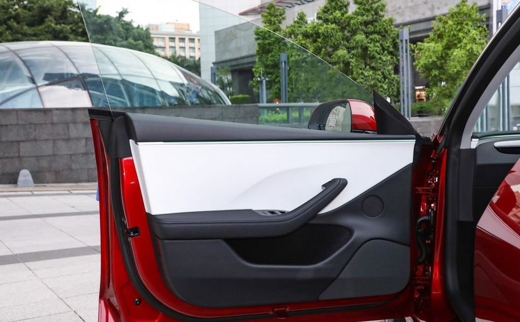 Tesla Model 3, 2025 год, 5 323 000 рублей, 20 фотография