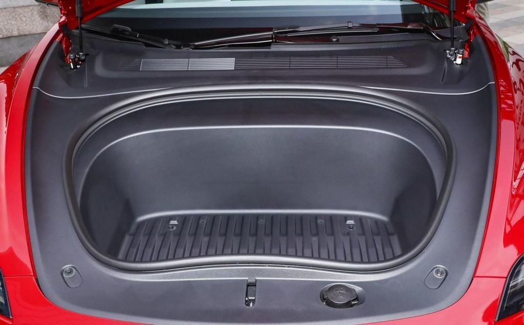 Tesla Model 3, 2025 год, 5 323 000 рублей, 19 фотография