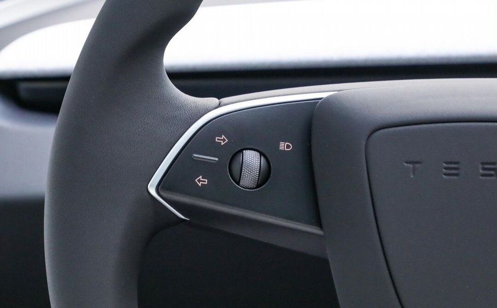 Tesla Model 3, 2025 год, 5 323 000 рублей, 27 фотография