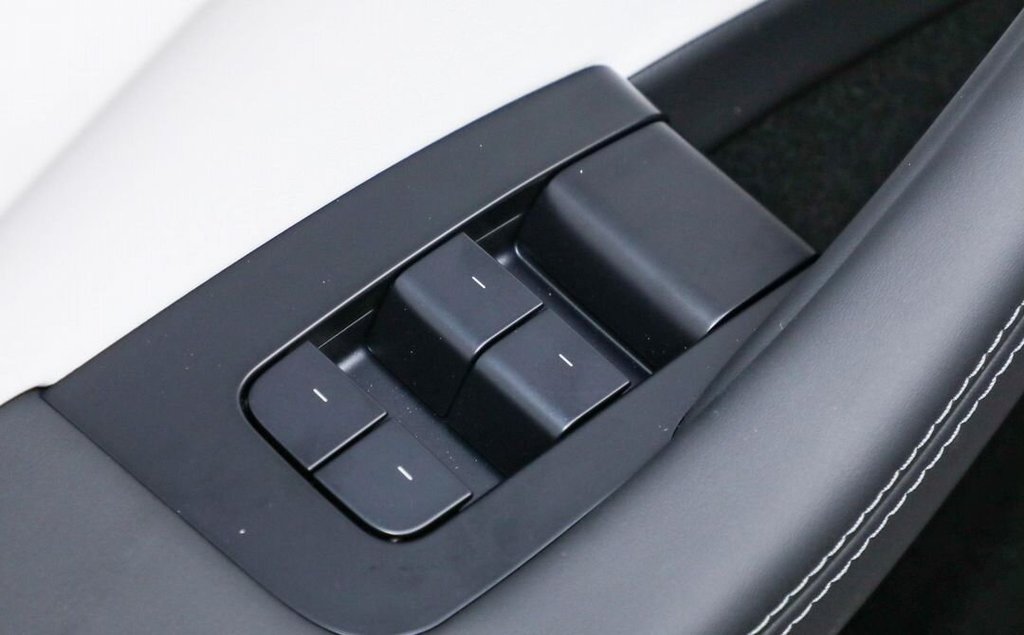 Tesla Model 3, 2025 год, 5 323 000 рублей, 21 фотография