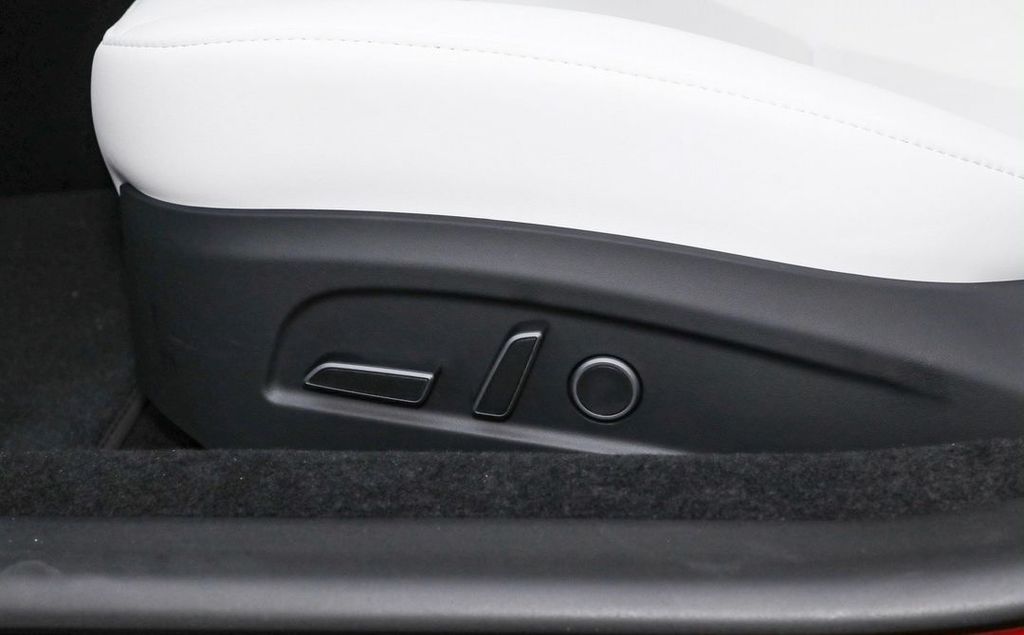 Tesla Model 3, 2025 год, 5 323 000 рублей, 24 фотография