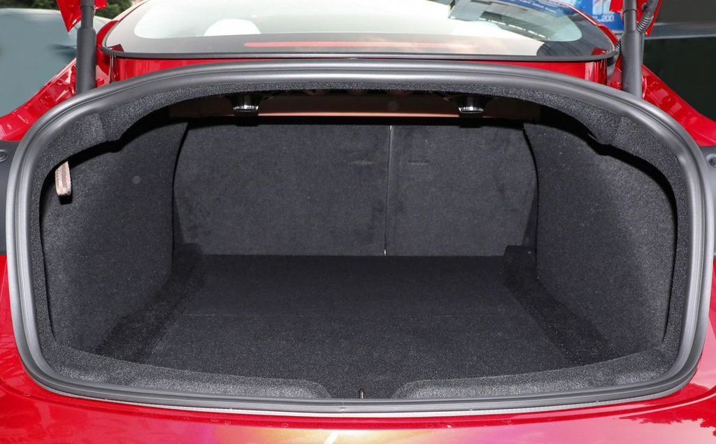 Tesla Model 3, 2025 год, 5 323 000 рублей, 40 фотография
