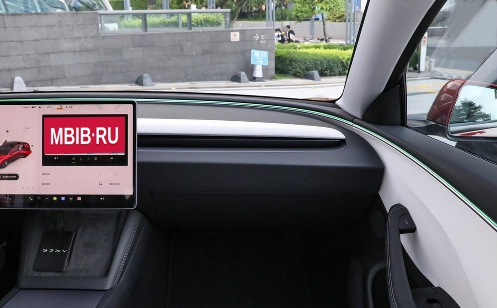 Tesla Model 3, 2025 год, 5 323 000 рублей, 39 фотография