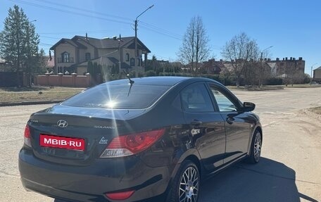 Hyundai Solaris II рестайлинг, 2011 год, 690 000 рублей, 1 фотография