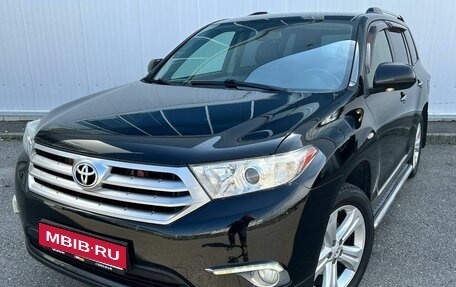 Toyota Highlander III, 2011 год, 1 990 000 рублей, 1 фотография