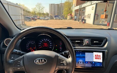 KIA Rio III рестайлинг, 2013 год, 910 000 рублей, 7 фотография