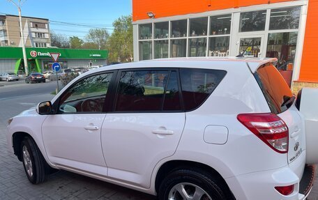 Toyota RAV4, 2011 год, 1 680 000 рублей, 2 фотография