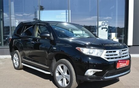 Toyota Highlander III, 2013 год, 1 857 000 рублей, 3 фотография