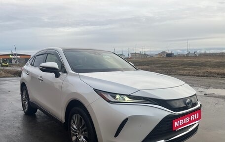 Toyota Harrier, 2020 год, 3 980 000 рублей, 4 фотография