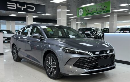 BYD Qin, 2024 год, 3 300 000 рублей, 3 фотография