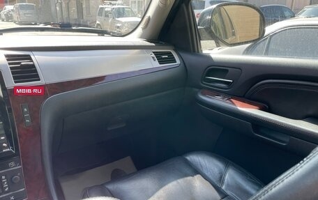 Cadillac Escalade III, 2008 год, 1 800 000 рублей, 7 фотография