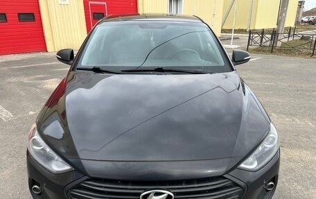 Hyundai Elantra VI рестайлинг, 2016 год, 1 290 000 рублей, 2 фотография