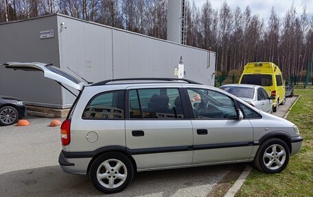 Opel Zafira A рестайлинг, 2002 год, 525 000 рублей, 3 фотография
