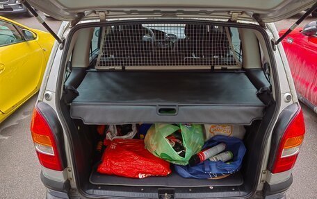 Opel Zafira A рестайлинг, 2002 год, 525 000 рублей, 26 фотография