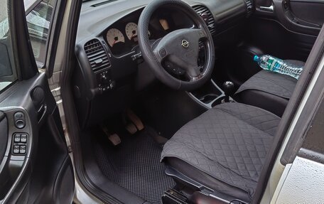 Opel Zafira A рестайлинг, 2002 год, 525 000 рублей, 25 фотография