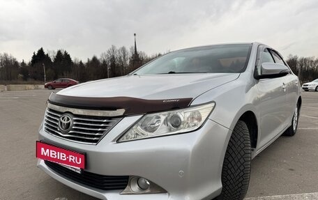Toyota Camry, 2013 год, 1 990 000 рублей, 10 фотография