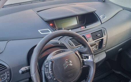Citroen C4 Picasso II рестайлинг, 2010 год, 750 000 рублей, 6 фотография
