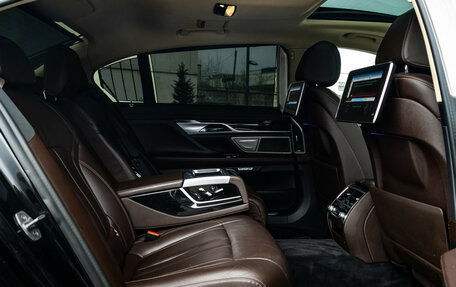 BMW 7 серия, 2018 год, 3 399 000 рублей, 19 фотография