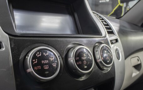 Mitsubishi Pajero Sport II рестайлинг, 2013 год, 1 800 000 рублей, 16 фотография