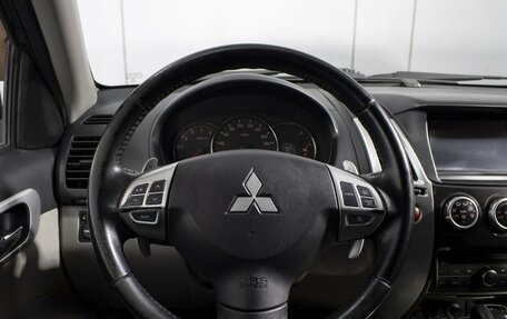 Mitsubishi Pajero Sport II рестайлинг, 2013 год, 1 800 000 рублей, 13 фотография