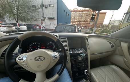 Infiniti FX II, 2009 год, 1 670 000 рублей, 10 фотография